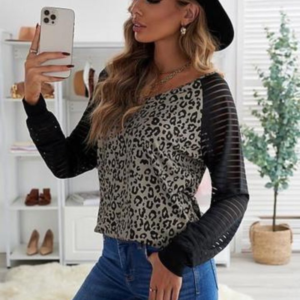 Leopard with slit view sleeve
